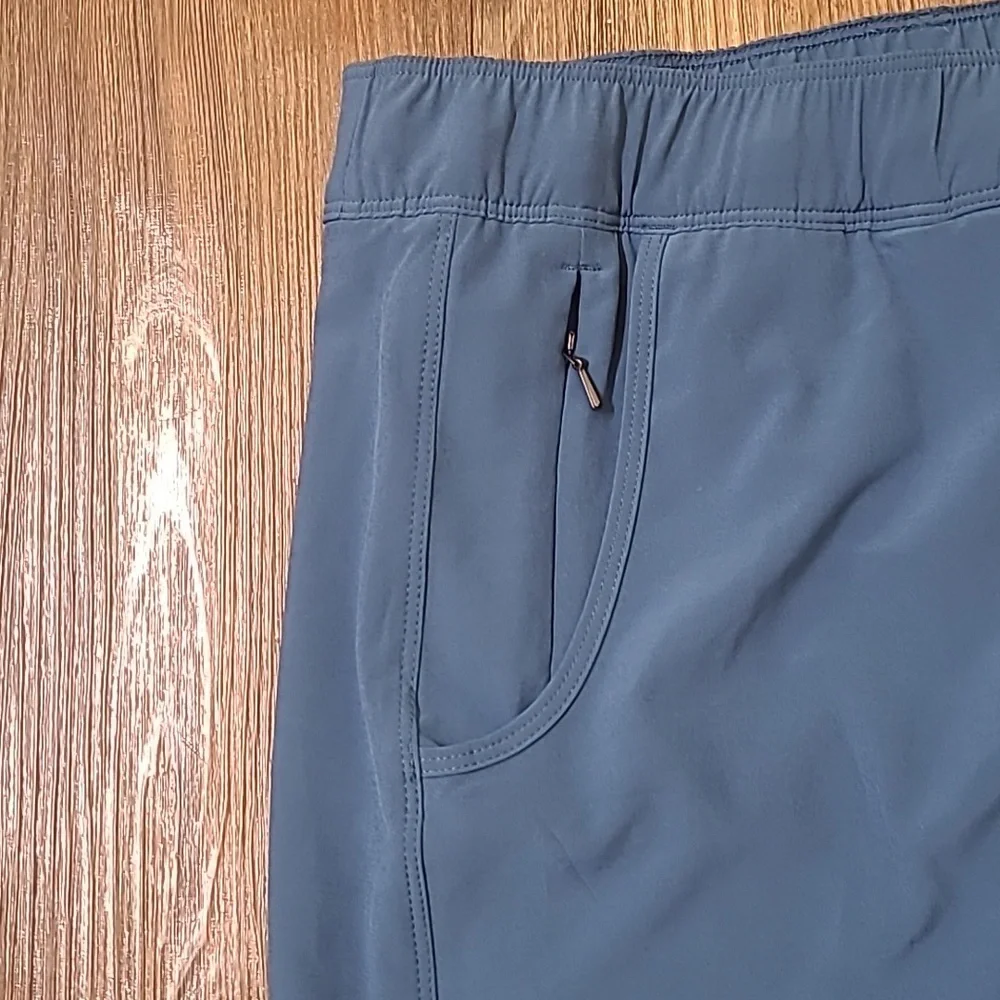 Patagonia Blue Midi Skirt for women zise S used good condition.‎